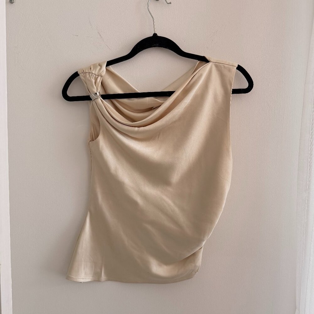 Bobbles & Lace Asymmetric Top